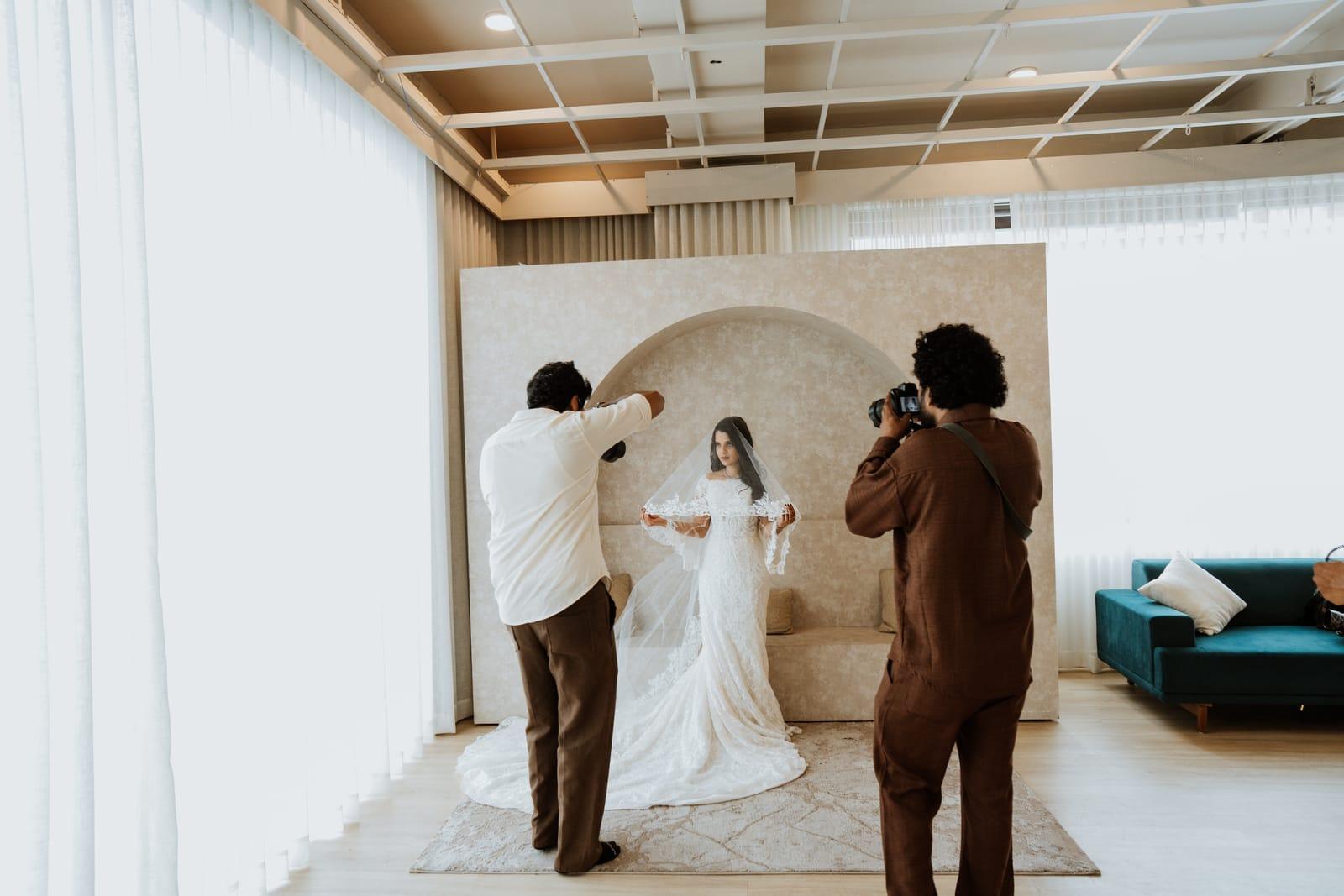 Best Pre-Wedding Shoot Location in Kochi: Indoor Studio vs Outdoor