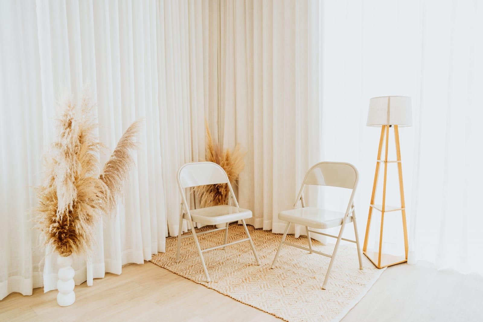 Pampas and sheer curtain setup at Veedo Lumen photography studio